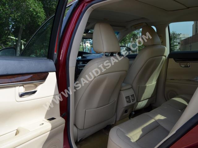 2013 لكزس إي إس 350