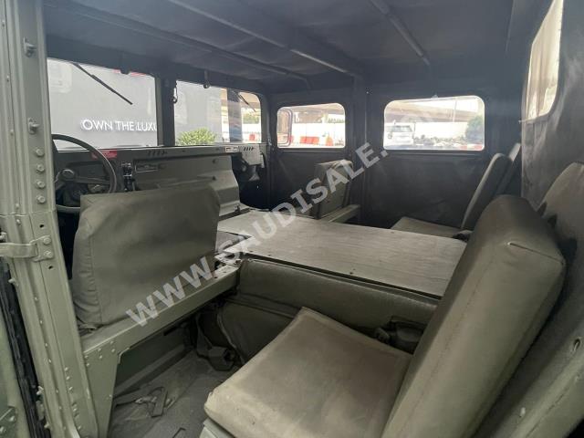 1987 Hummer H1 humvee