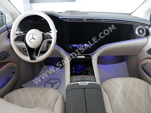 2023 مرسيدس - بنز إي كيو إس 450+