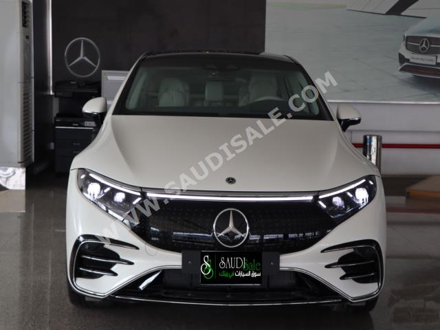 2023 مرسيدس - بنز إي كيو إس 450+