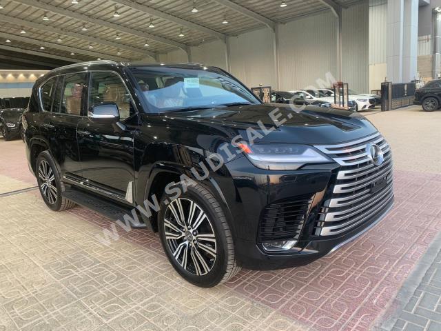 2023 لكزس إل إكس 600