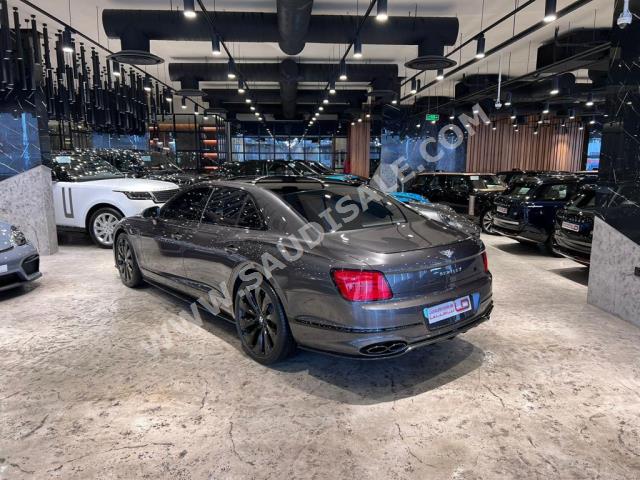 2022 بنتلي كونتيننتل فلاينج سبير