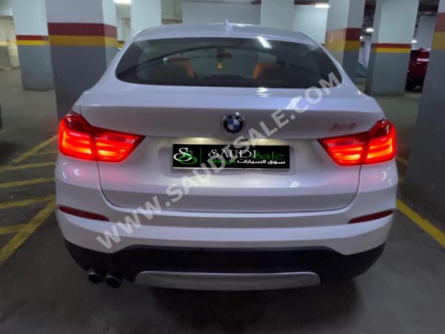 2016 بي ام دبليو الفئة اكس 4