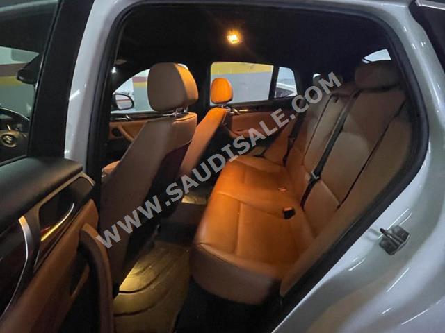 2016 بي ام دبليو الفئة اكس 4