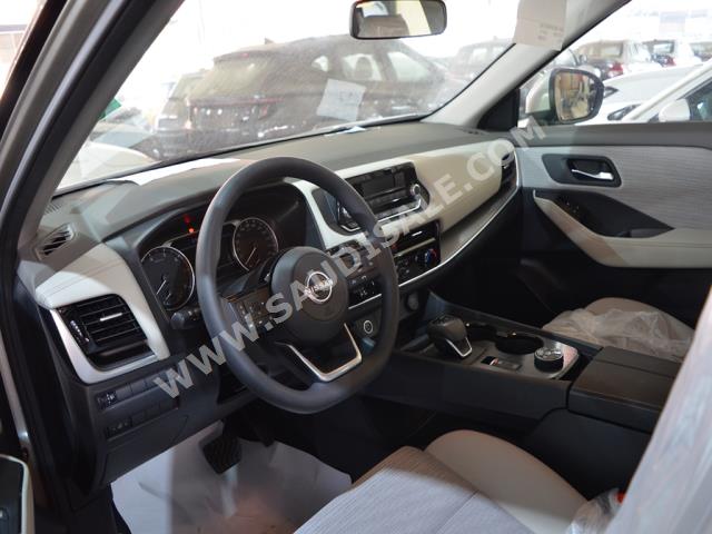 2023 نيسان اكس - ترايل