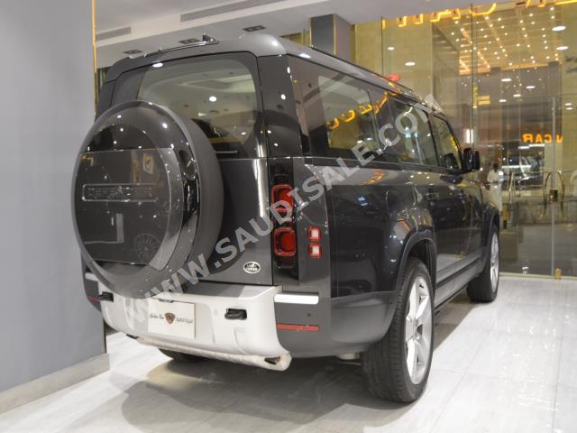 2023 لاند روفر ديفيندر