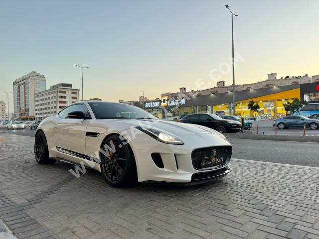2015 جاكوار اف-تايب ار
