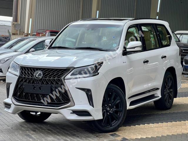 2019 لكزس إل إكس 570 بلاك اديشن