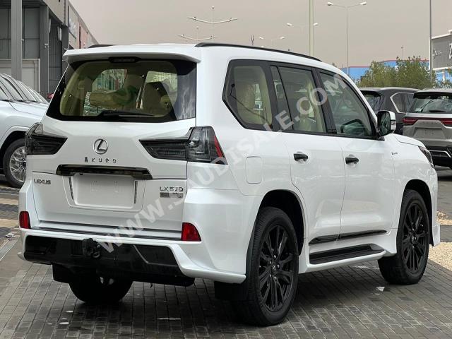 2019 لكزس إل إكس 570 بلاك اديشن