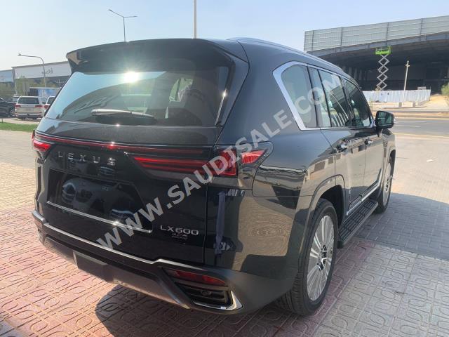 2023 لكزس إل إكس 600