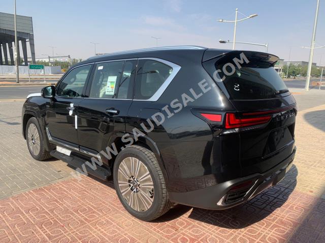 2023 لكزس إل إكس 600