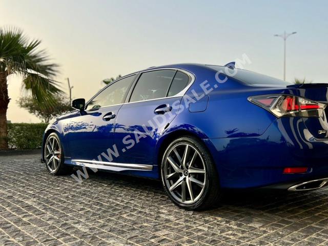 2017 لكزس جي إس 350