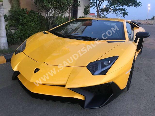 2016 لمبرجيني افنتادور اس في