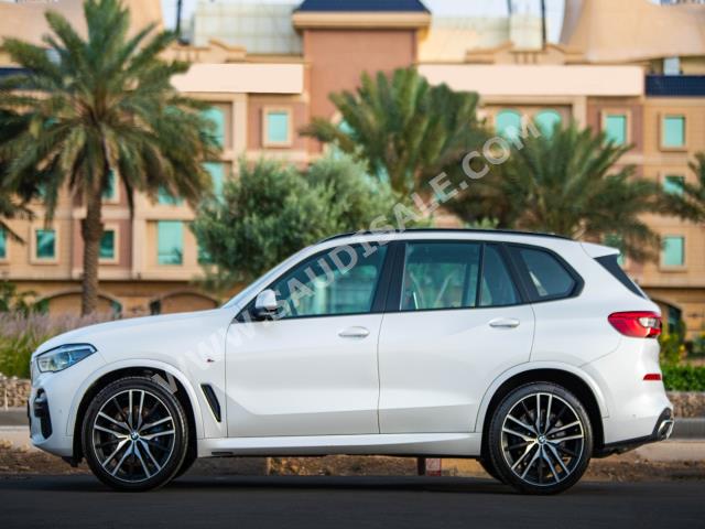 2019 بي ام دبليو الفئة اكس 5 إم