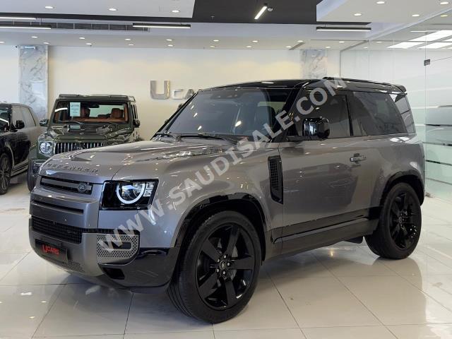 2022 لاند روفر ديفيندر اس