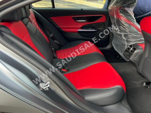 2023 مرسيدس - بنز سي 200