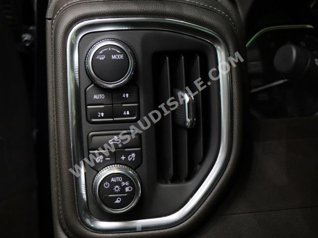 2022 جي ام سي سييرا اس ال اي