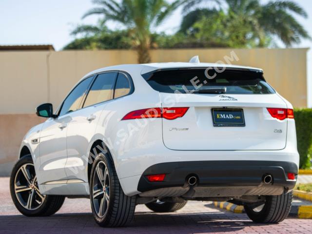 2018 جاكوار اف-بيس