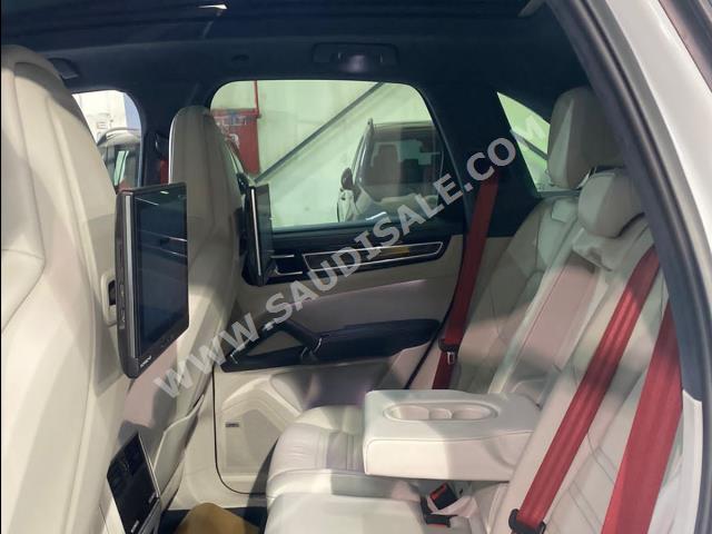 2019 بورش كايين اس