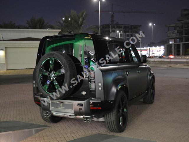 2023 لاند روفر ديفيندر