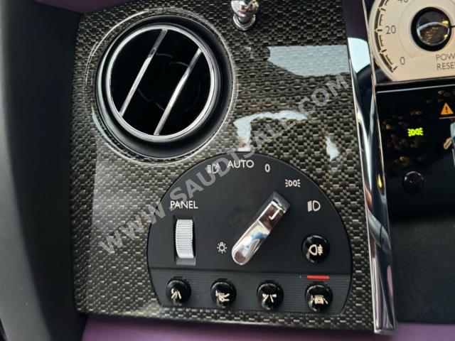 2017 رولز رويس قوست بلاك بادج