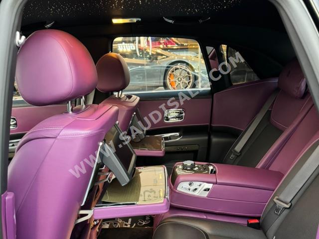 2017 رولز رويس قوست بلاك بادج