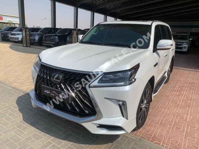 2020 لكزس إل إكس 570