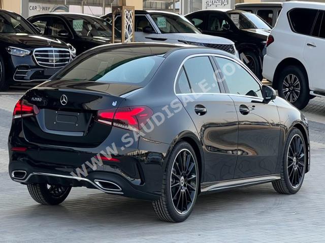 2023 مرسيدس - بنز أي 200