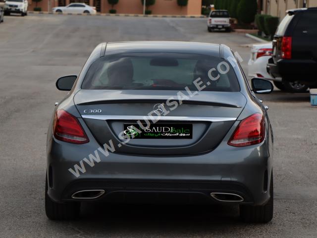 2017 مرسيدس - بنز سي 300