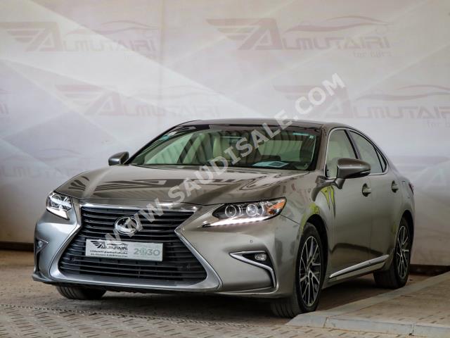 2016 لكزس إي إس 350