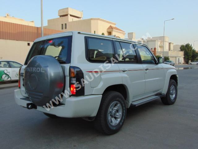 2016 نيسان باترول سفاري