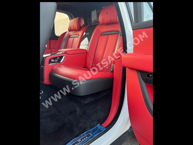 2021 رولز رويس كولينان بلاك بادج