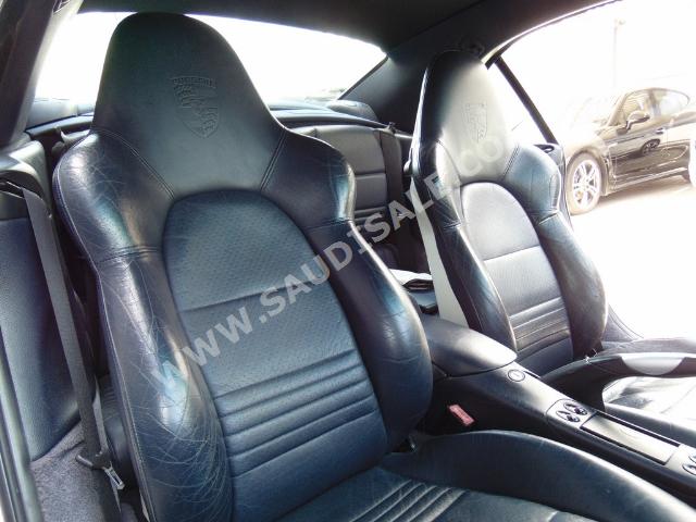 2000 بورش 911 كاريرا