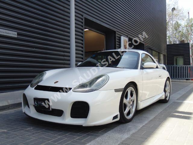2000 بورش 911 كاريرا