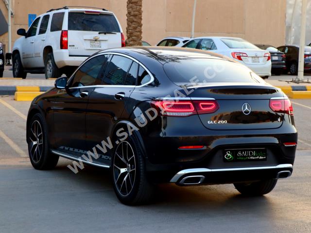 2021 مرسيدس - بنز جي إل سي 200