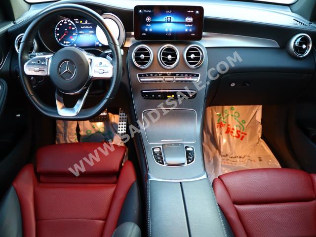 2021 مرسيدس - بنز جي إل سي 200