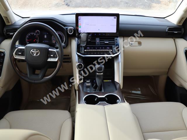 2022 Toyota Land Cruiser GXR