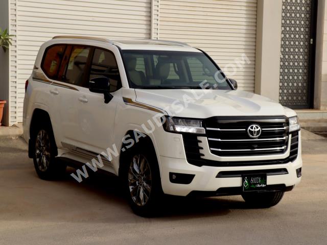 2022 Toyota Land Cruiser GXR