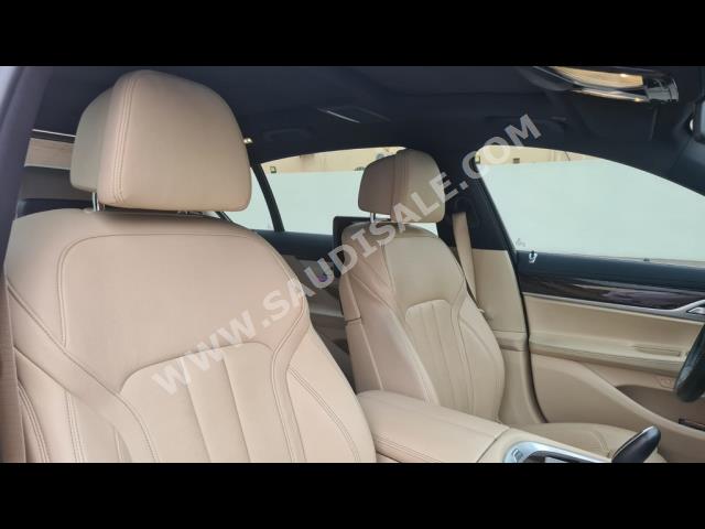 2019 بي ام دبليو الفئة السابعة 730 إل أي