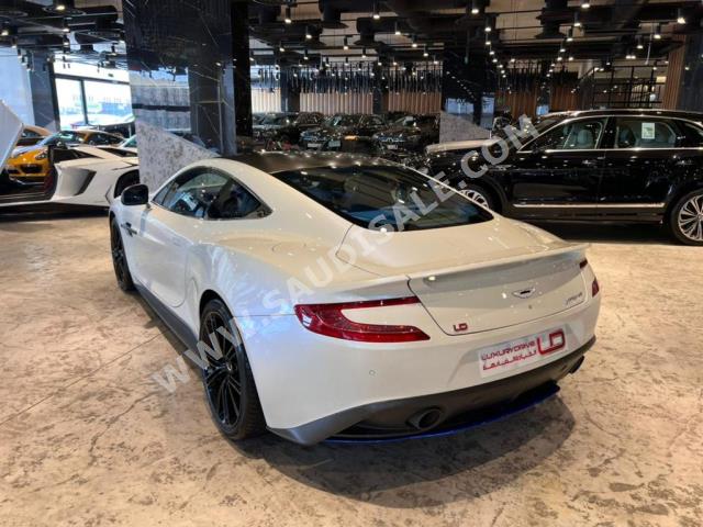 2014 استون مارتن فانكويش