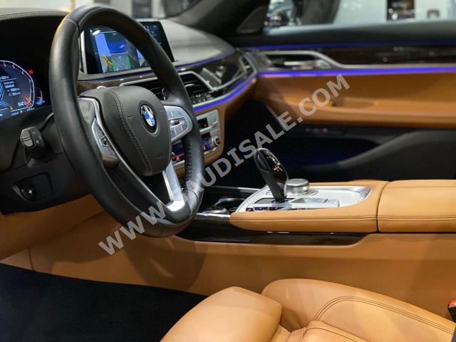 2022 بي ام دبليو الفئة السابعة 730 إل أي