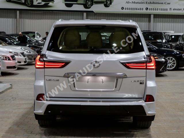 2020 لكزس إل إكس 570 اس