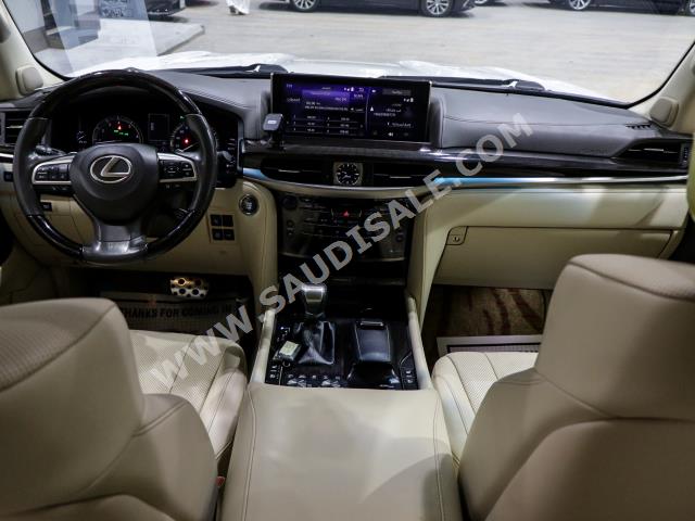 2020 لكزس إل إكس 570 اس