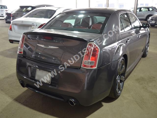 2014 Chrysler 300 SRT