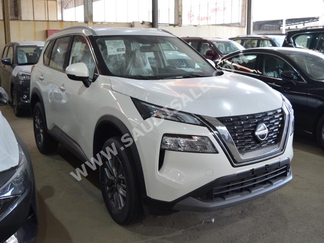 2023 نيسان اكس - ترايل