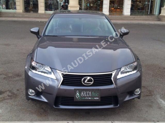 2014 لكزس جي إس 350