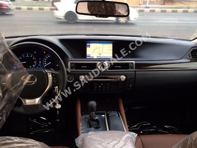 2014 لكزس جي إس 350