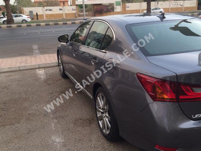 2014 لكزس جي إس 350