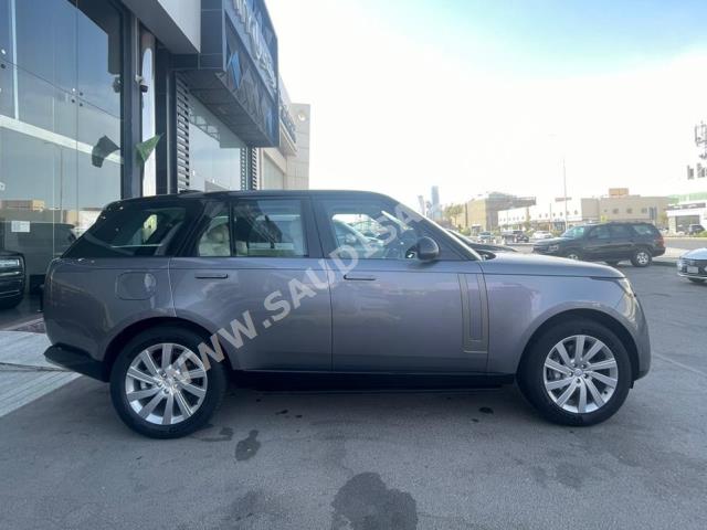 2023 لاند روفر رينج روفر فوج اس اي