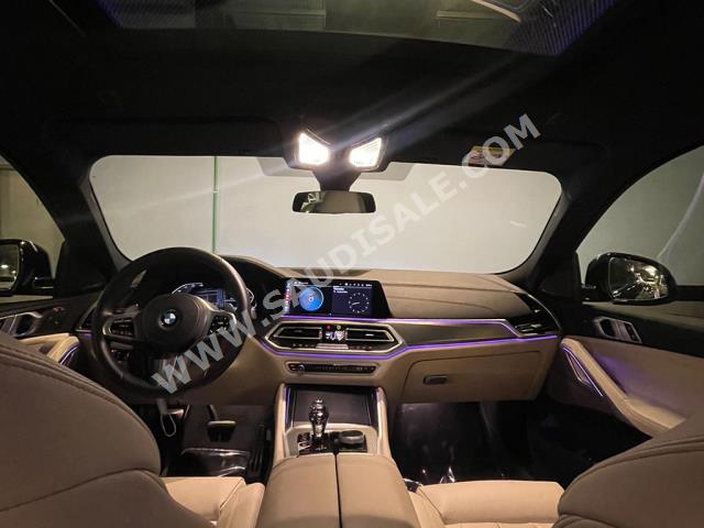 2021 بي ام دبليو الفئة اكس 6 إم كت